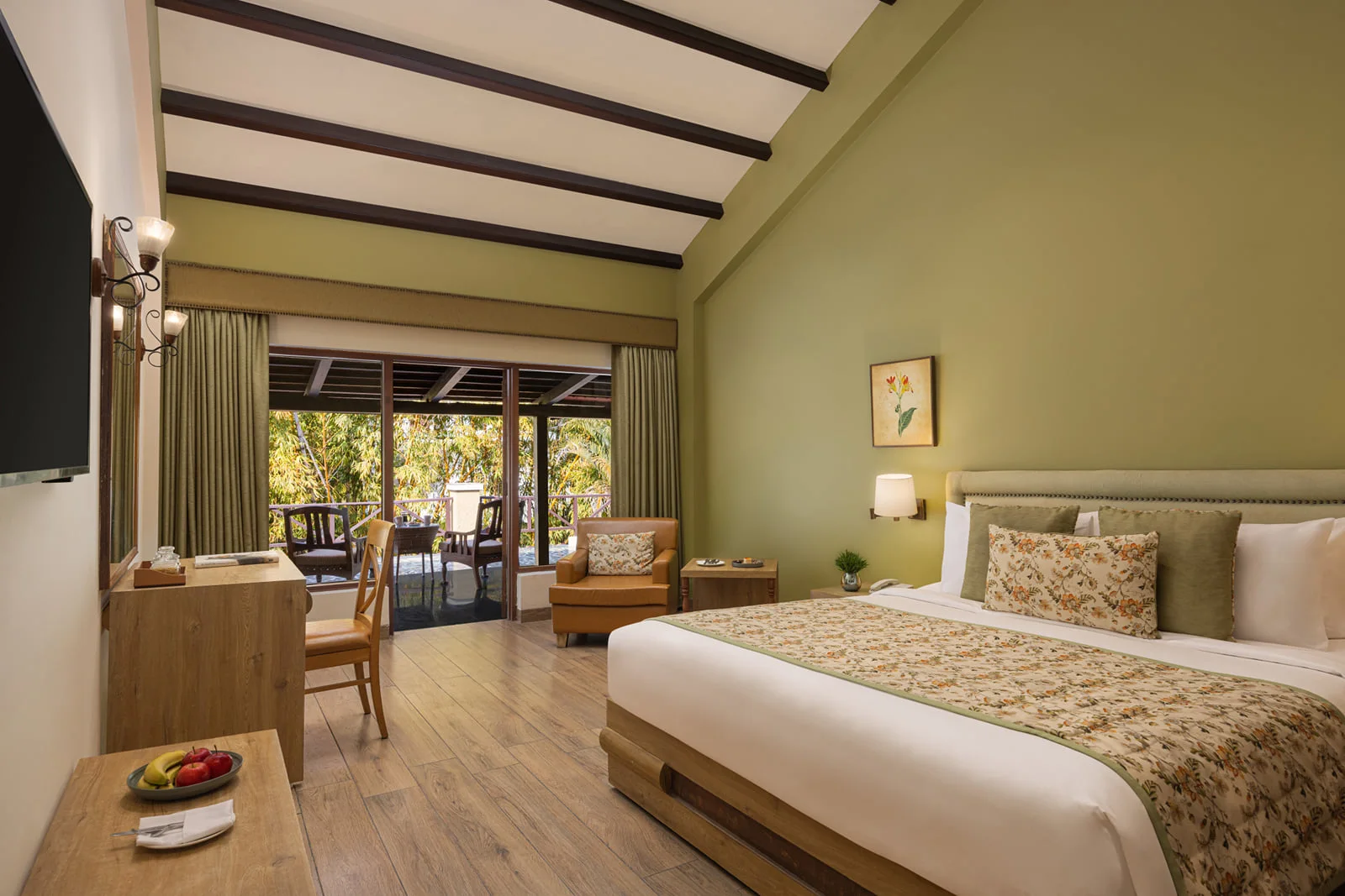 The Riverview Retreat — Room and seating area